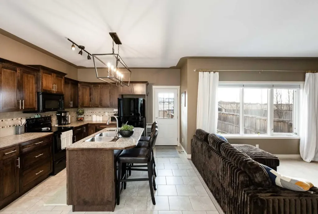 67 Bowman Circle Sylvan Lake AB T4S 0H9