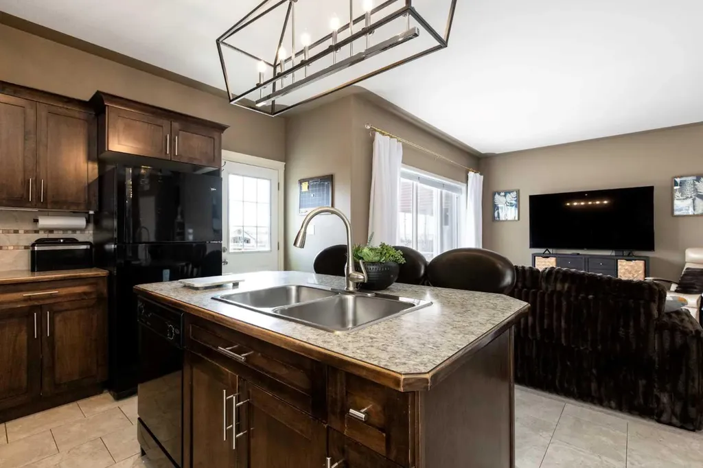 67 Bowman Circle Sylvan Lake AB T4S 0H9