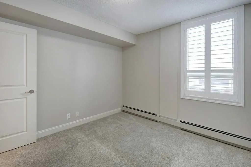 733 14 Avenue SW Calgary AB T2R 0W1