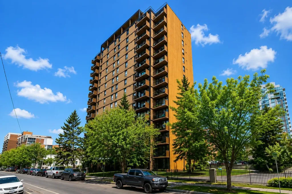 733 14 Avenue SW Calgary AB T2R 0W1