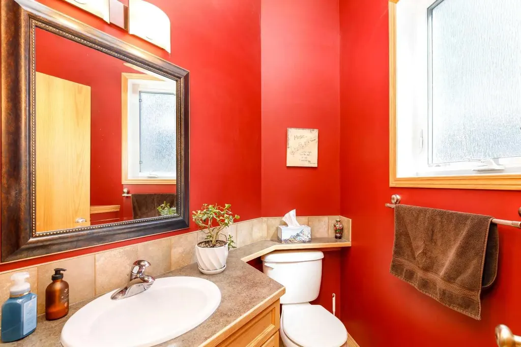 64 Lacey Close Red Deer AB T4R 3R7