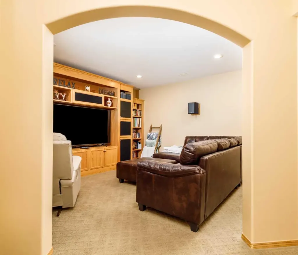 64 Lacey Close Red Deer AB T4R 3R7