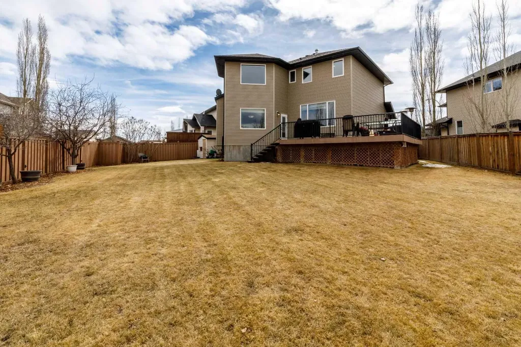 64 Lacey Close Red Deer AB T4R 3R7