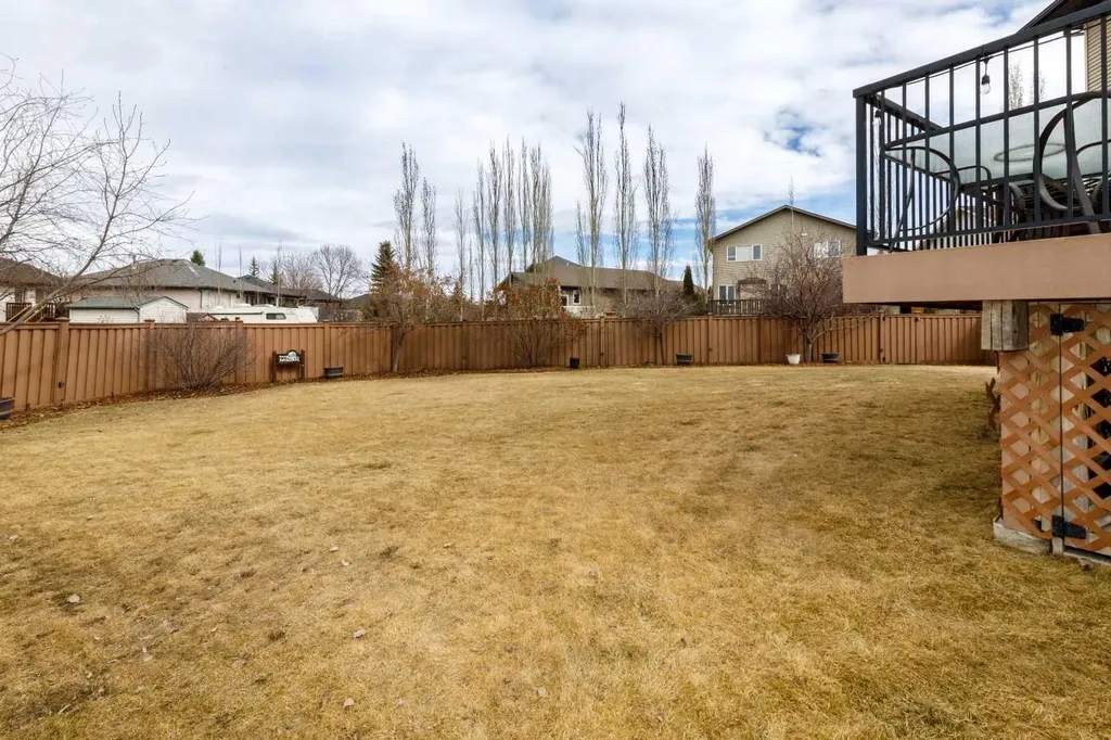 64 Lacey Close Red Deer AB T4R 3R7