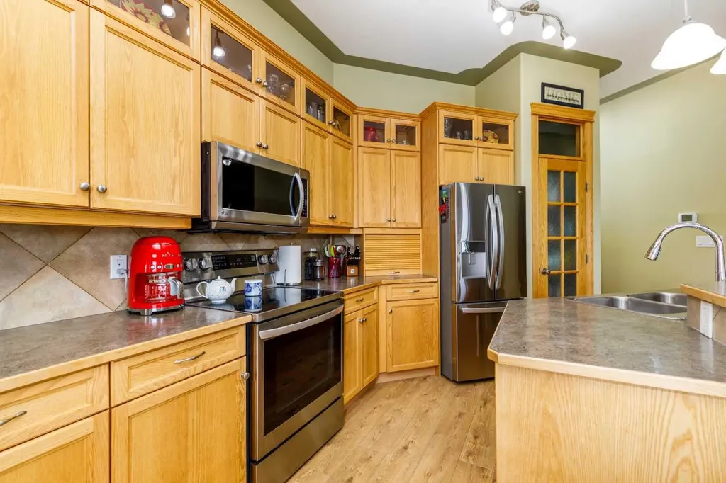 64 Lacey Close Red Deer AB T4R 3R7