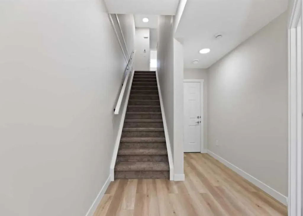 52 Red Sky Villas NE Calgary AB T3N1N3