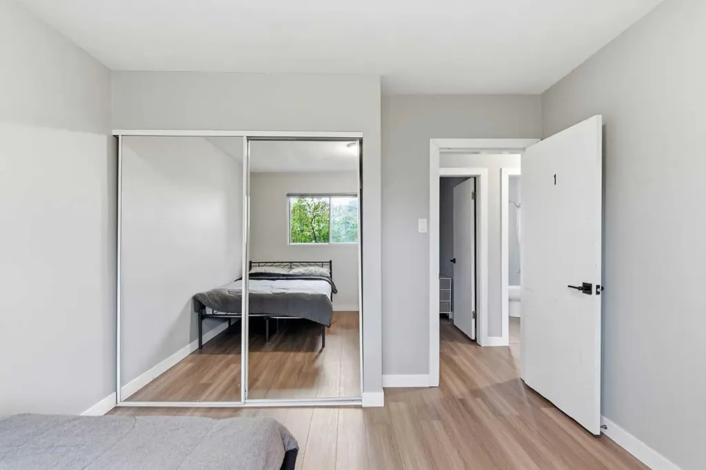 173 Gordon Drive SW Calgary AB T3E 5B1