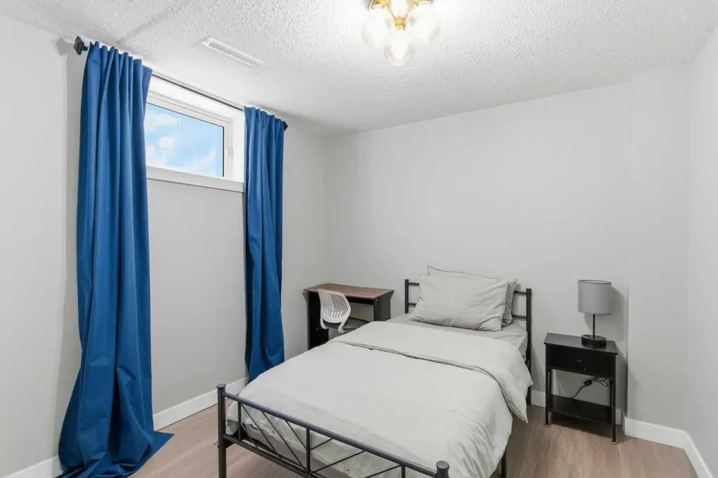 173 Gordon Drive SW Calgary AB T3E 5B1