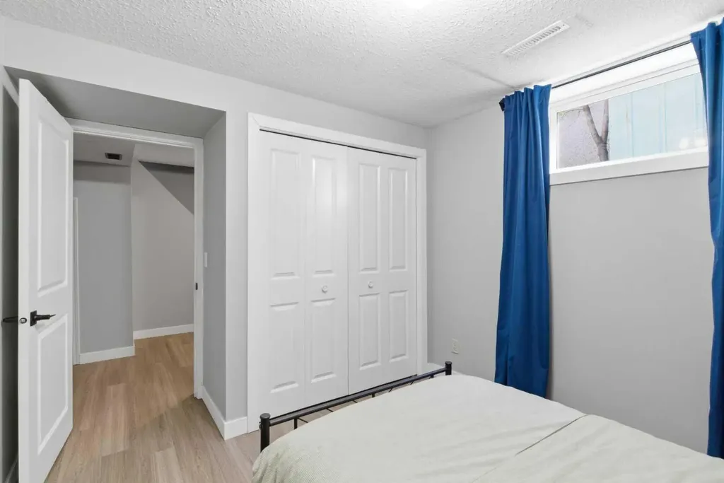 173 Gordon Drive SW Calgary AB T3E 5B1