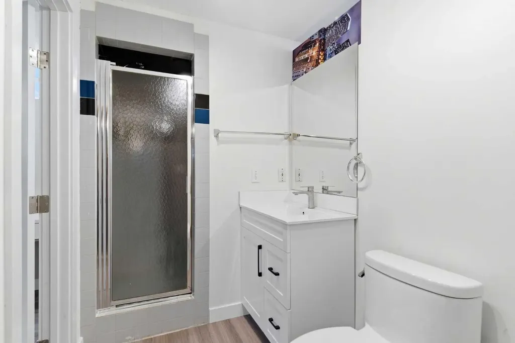 173 Gordon Drive SW Calgary AB T3E 5B1