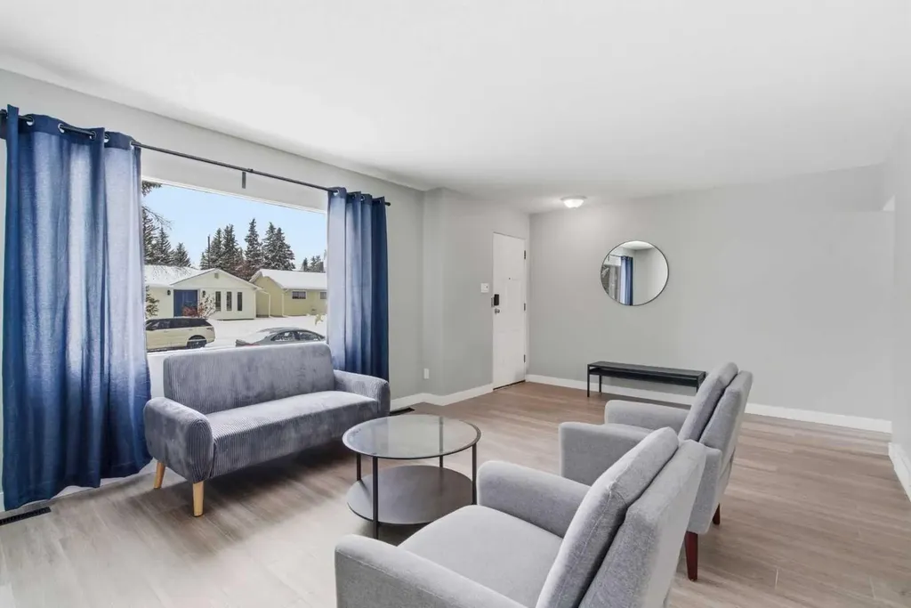173 Gordon Drive SW Calgary AB T3E 5B1