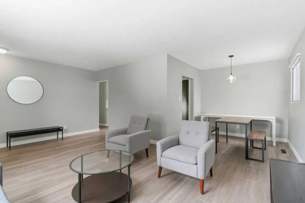 173 Gordon Drive SW Calgary AB T3E 5B1
