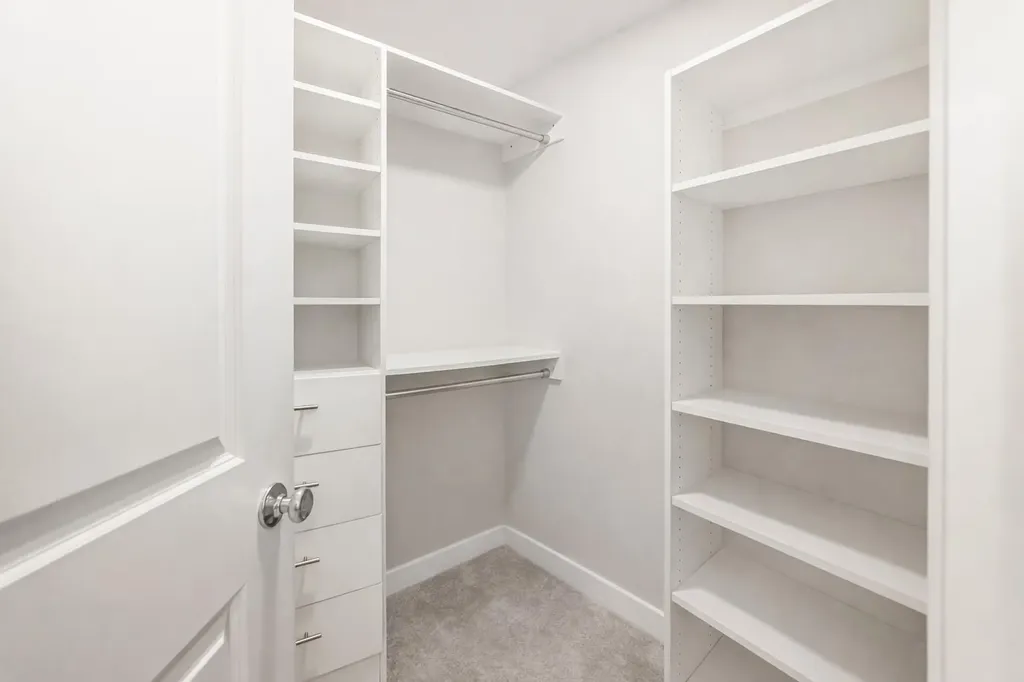 149 Lavender Manor SE Calgary AB T3S 0G7