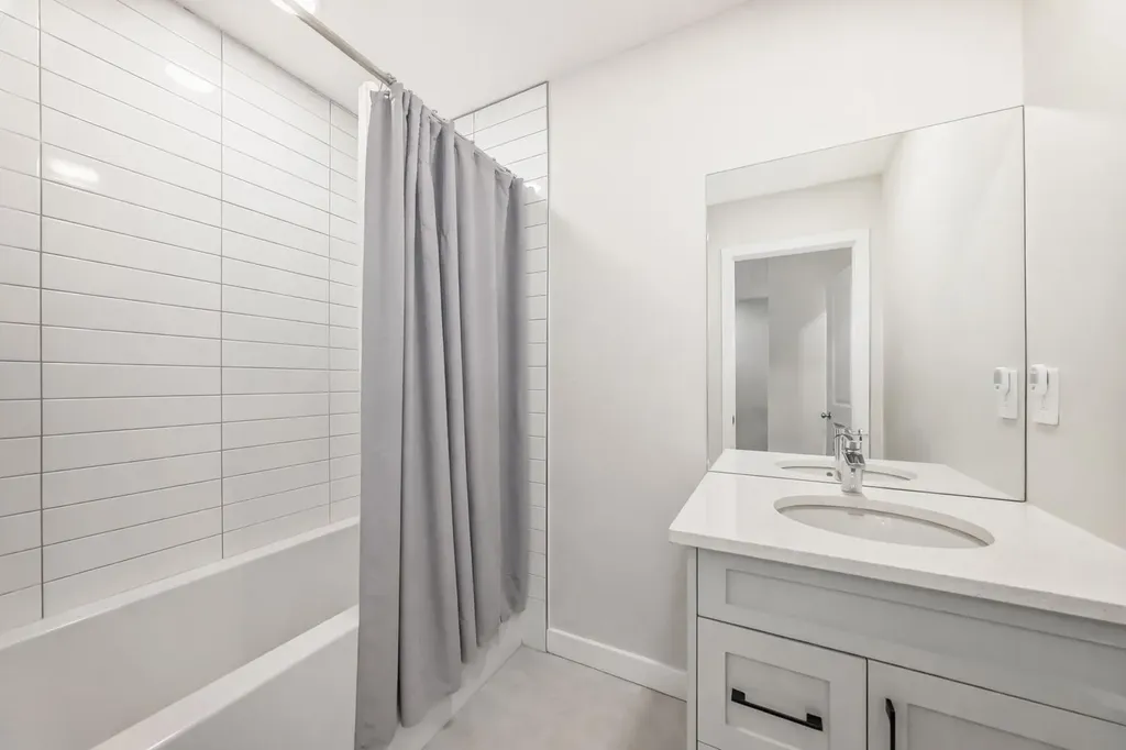 149 Lavender Manor SE Calgary AB T3S 0G7