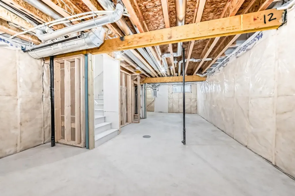 149 Lavender Manor SE Calgary AB T3S 0G7