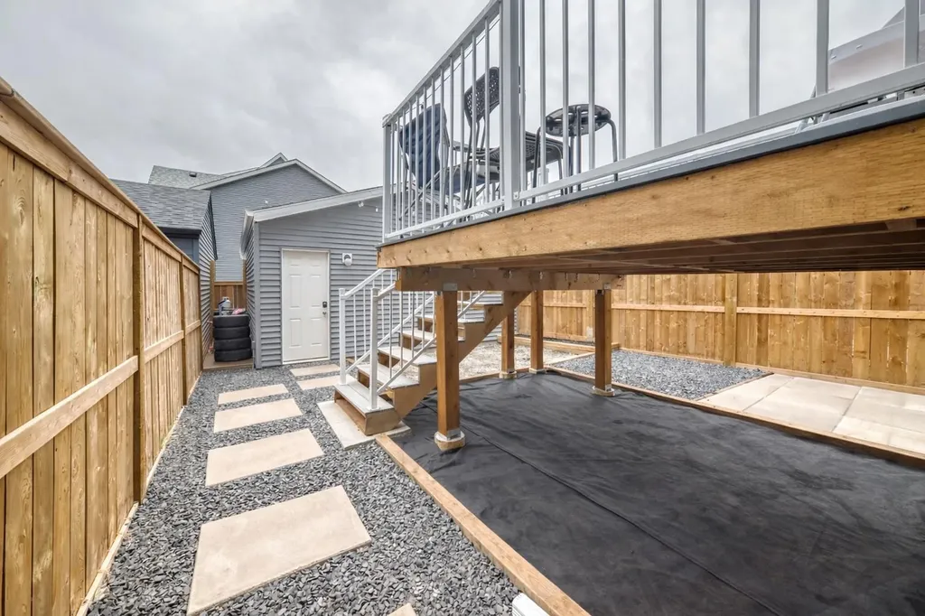 149 Lavender Manor SE Calgary AB T3S 0G7