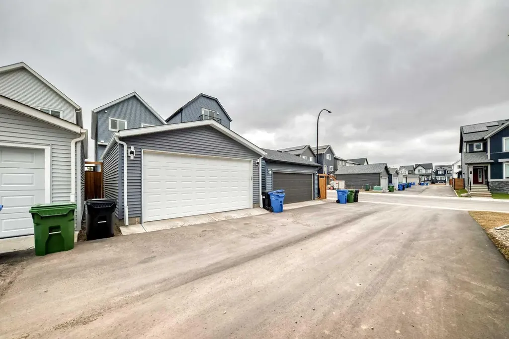 149 Lavender Manor SE Calgary AB T3S 0G7
