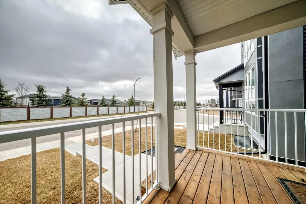 149 Lavender Manor SE Calgary AB T3S 0G7