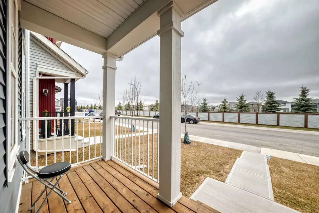 149 Lavender Manor SE Calgary AB T3S 0G7