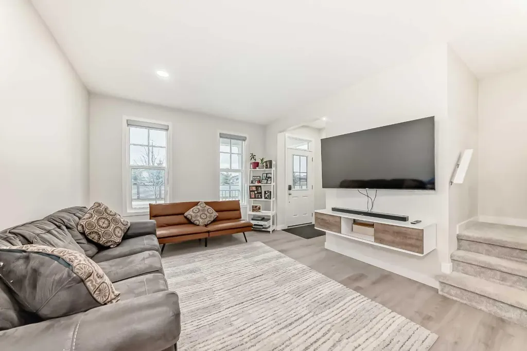 149 Lavender Manor SE Calgary AB T3S 0G7