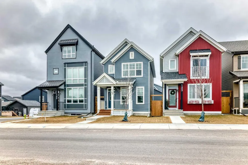 149 Lavender Manor SE Calgary AB T3S 0G7