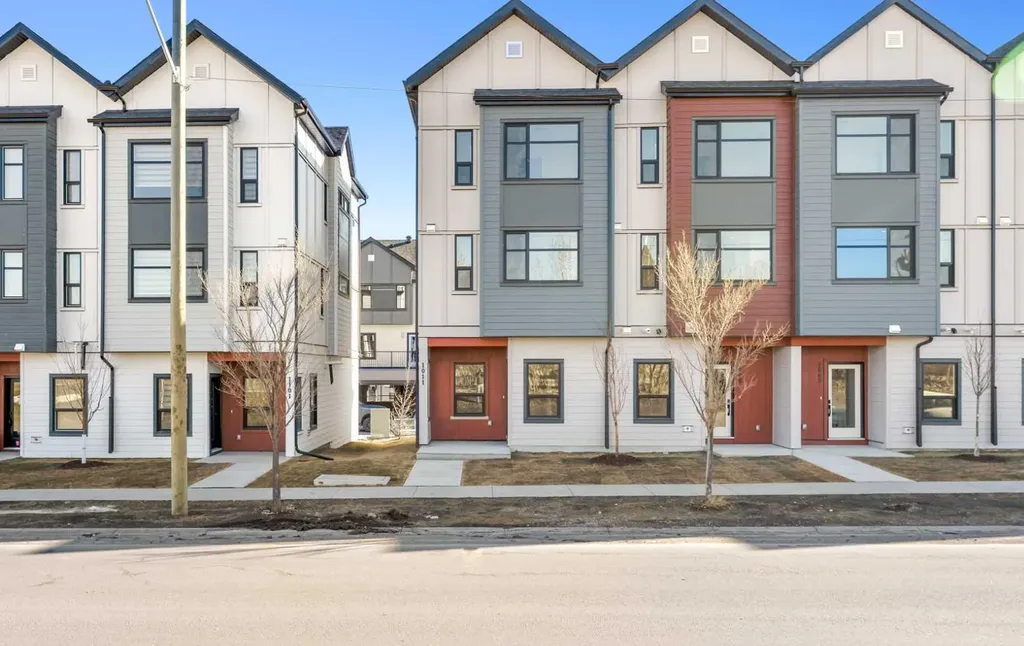 1230 3 Street SE High River AB T1V 0E9