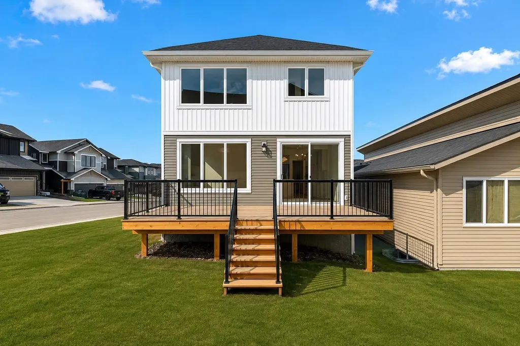 305 Precedence View Cochrane AB T4C 3B4