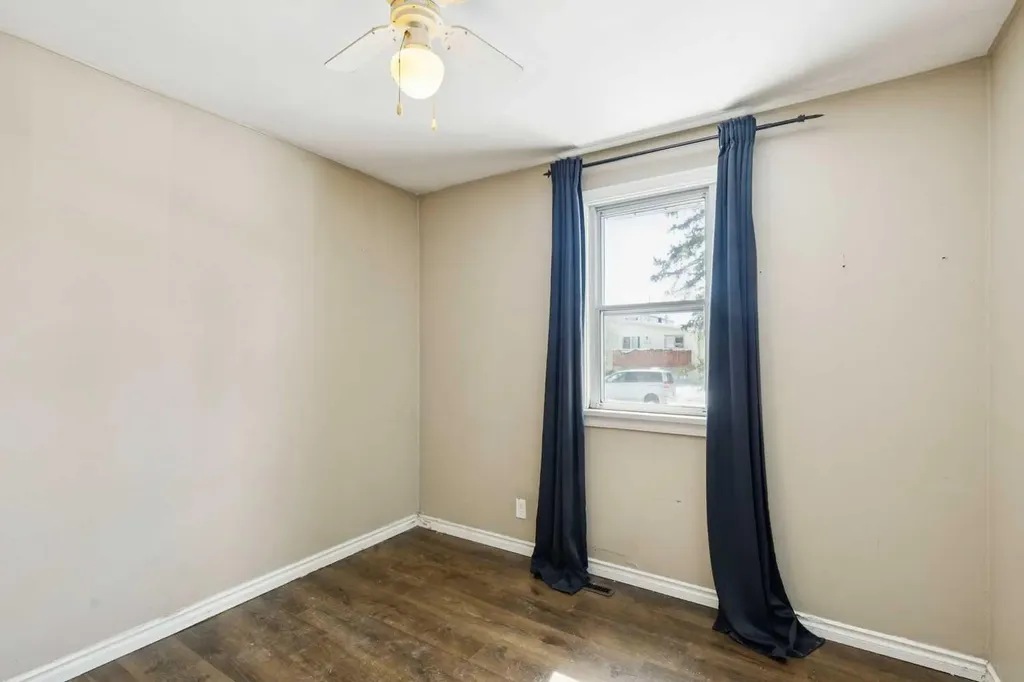 8312 47 Avenue NW Calgary AB T3B 1Z7