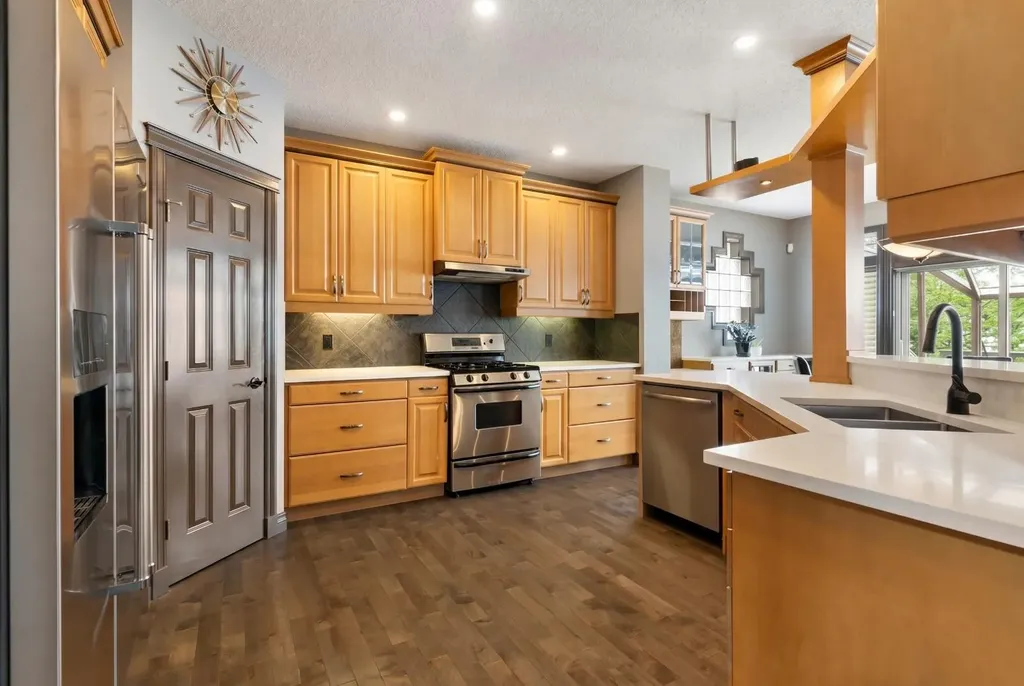 31 Gleneagles Terrace Cochrane AB T4C 1W4