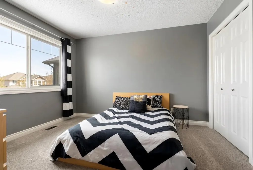 31 Gleneagles Terrace Cochrane AB T4C 1W4