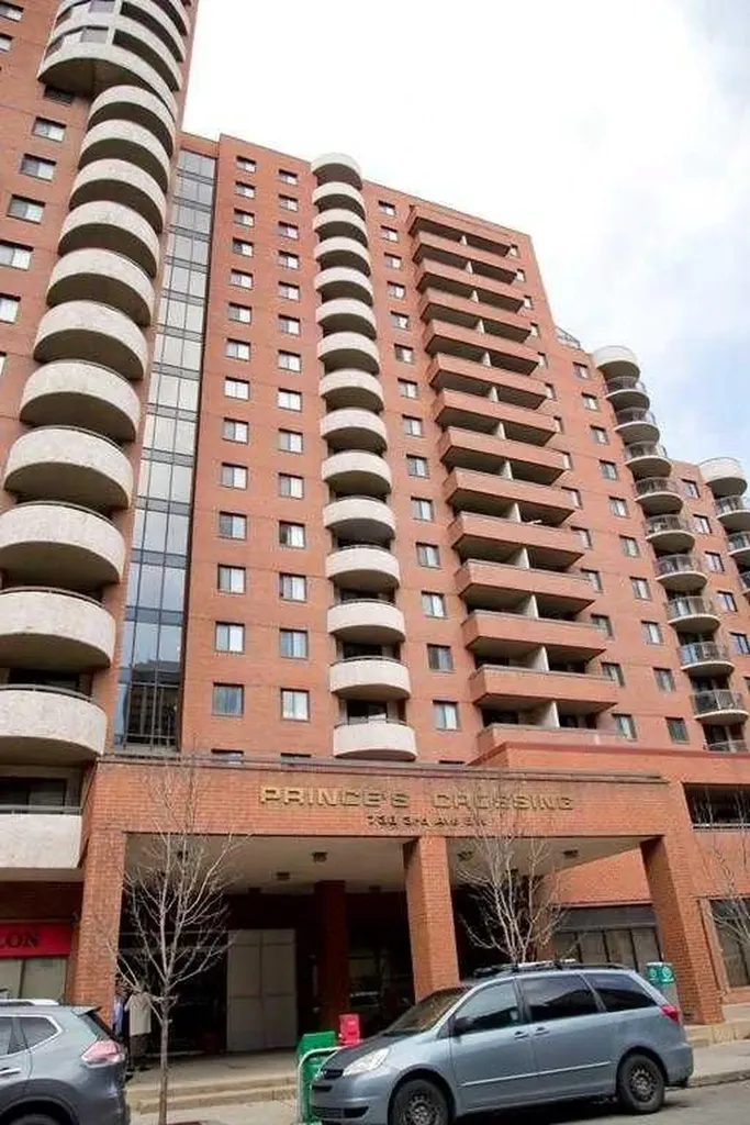 738 3 Avenue SW Calgary AB T2P0G7