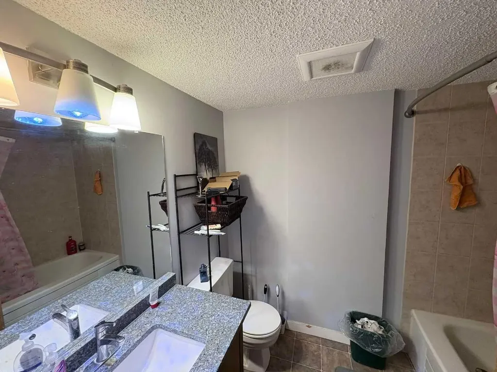 738 3 Avenue SW Calgary AB T2P0G7