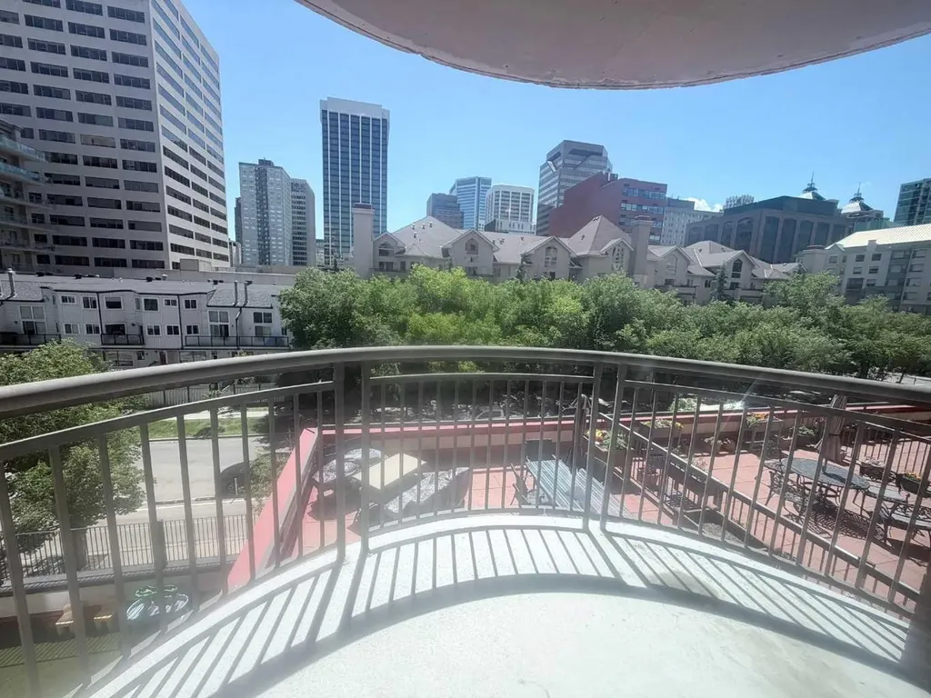 738 3 Avenue SW Calgary AB T2P0G7