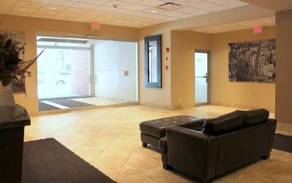 738 3 Avenue SW Calgary AB T2P0G7