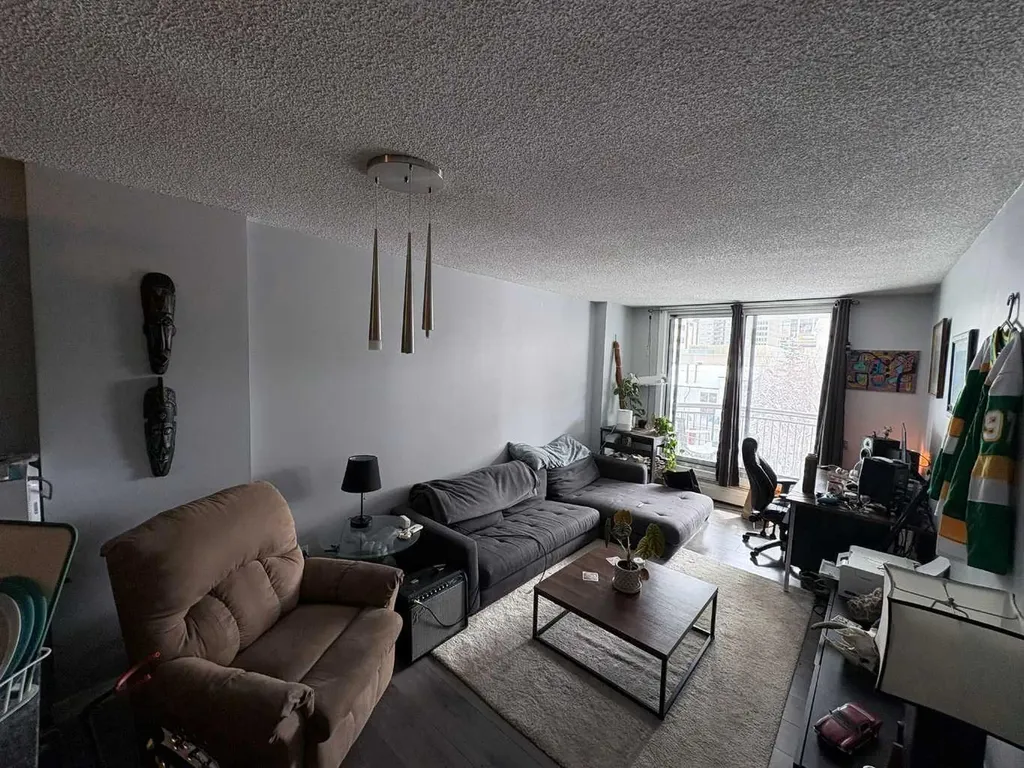 738 3 Avenue SW Calgary AB T2P0G7