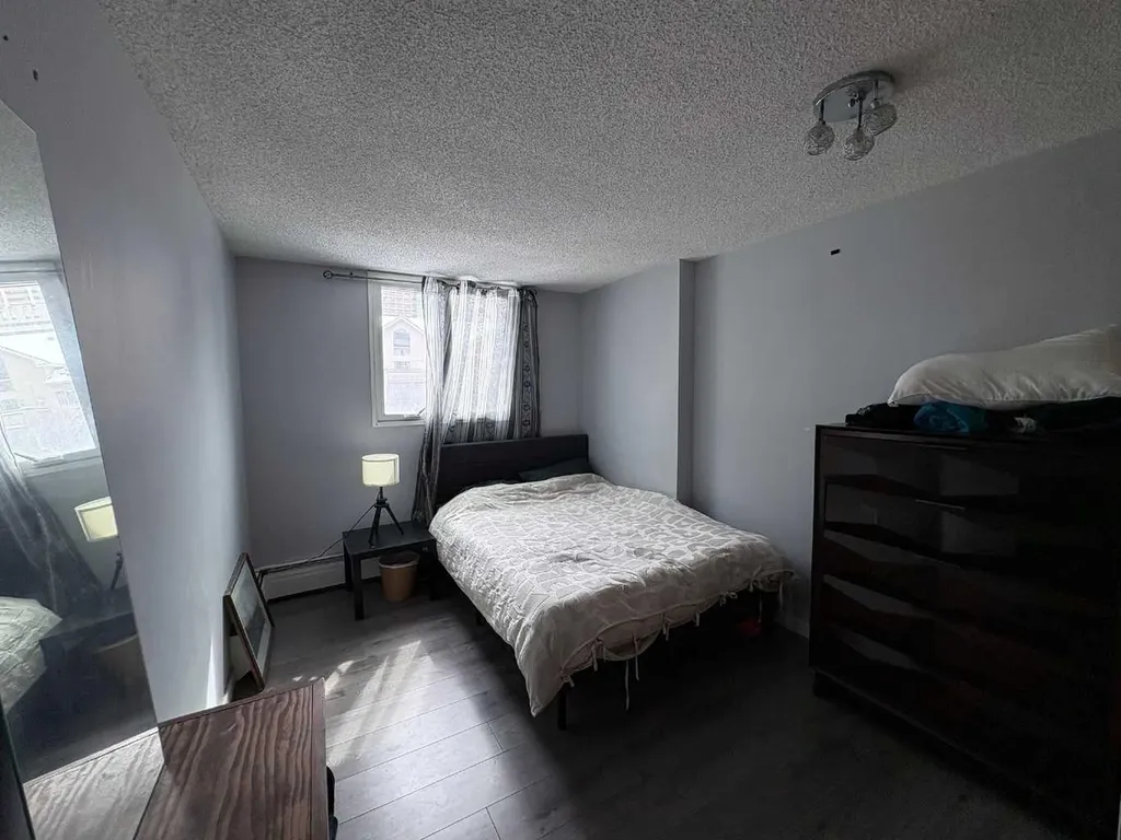 738 3 Avenue SW Calgary AB T2P0G7
