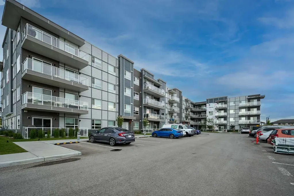 80 Carrington Plaza NW Calgary AB T3P1X6