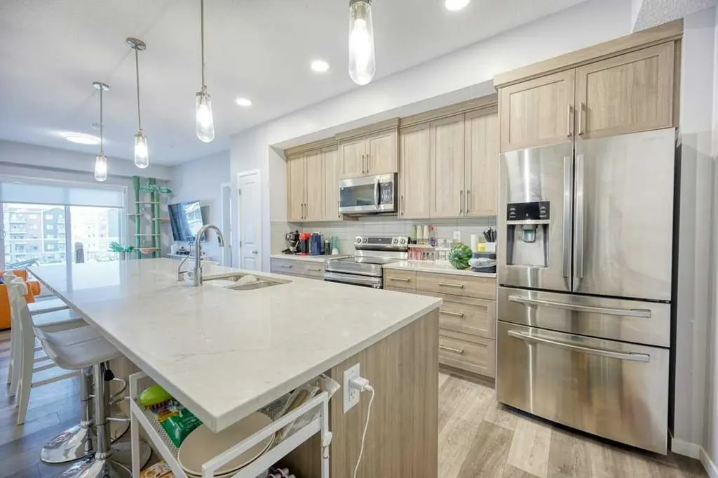 80 Carrington Plaza NW Calgary AB T3P1X6