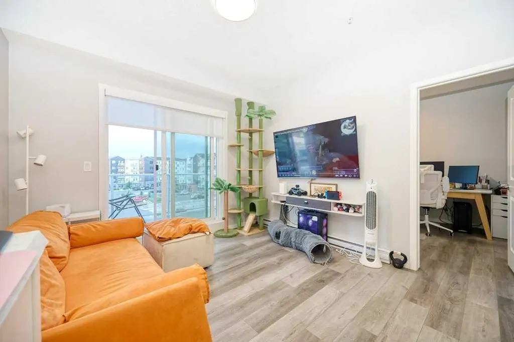 80 Carrington Plaza NW Calgary AB T3P1X6