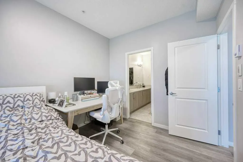 80 Carrington Plaza NW Calgary AB T3P1X6
