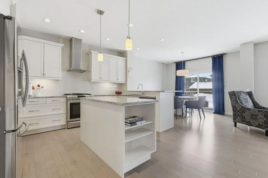 132 Sundown Way Cochrane AB T4C 2M6