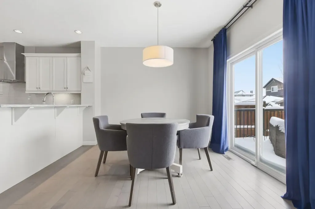 132 Sundown Way Cochrane AB T4C 2M6