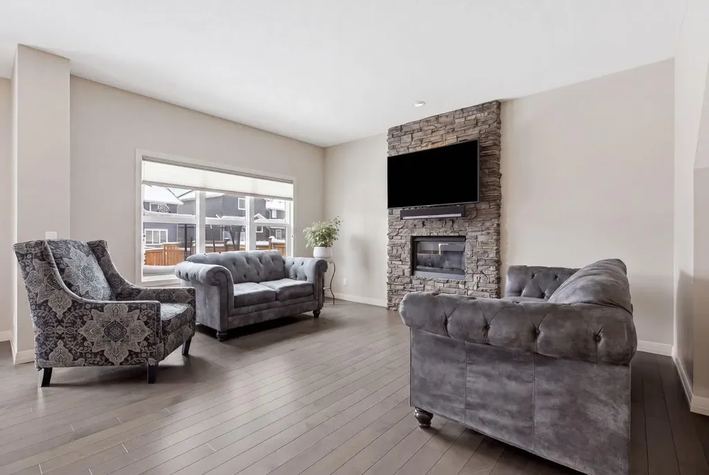132 Sundown Way Cochrane AB T4C 2M6