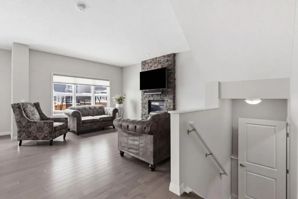 132 Sundown Way Cochrane AB T4C 2M6