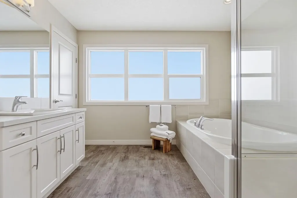 132 Sundown Way Cochrane AB T4C 2M6