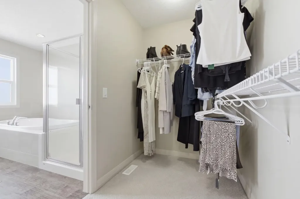 132 Sundown Way Cochrane AB T4C 2M6