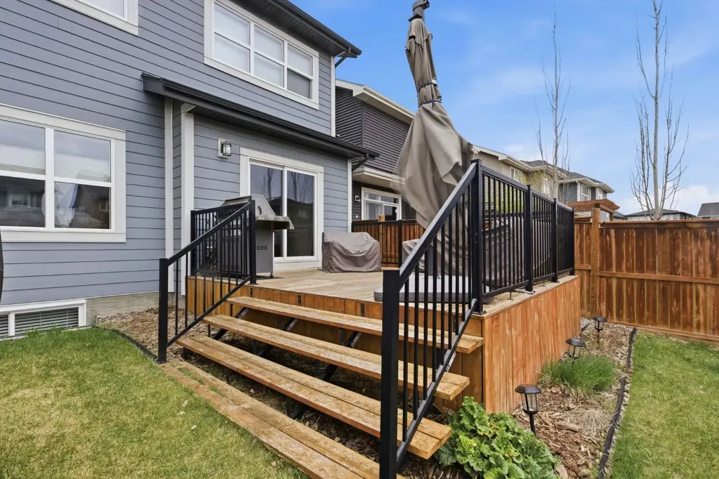 132 Sundown Way Cochrane AB T4C 2M6