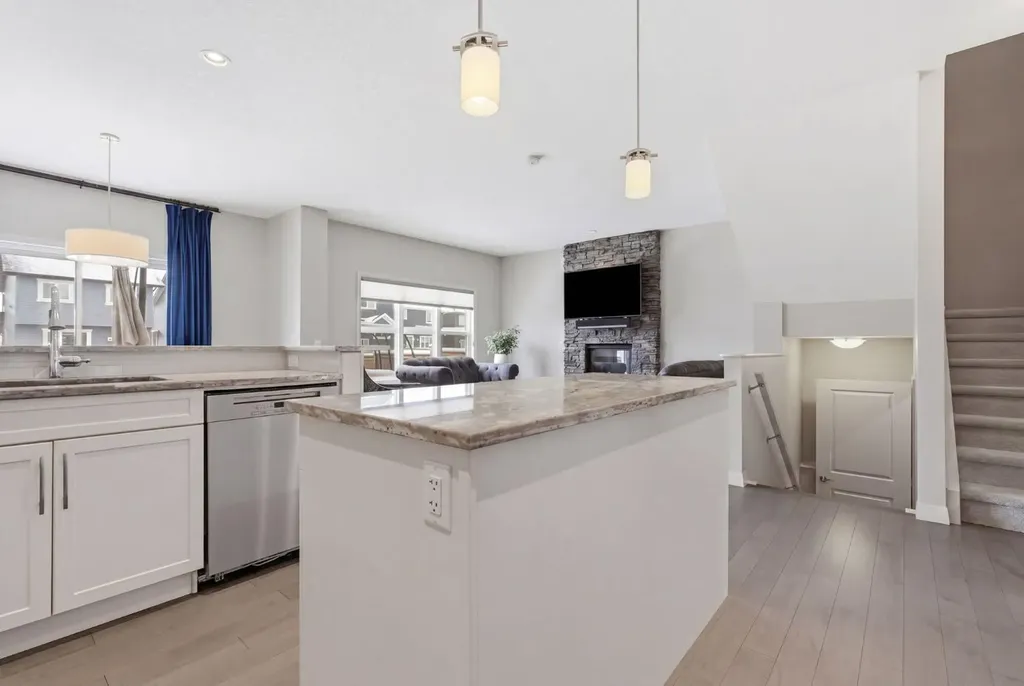 132 Sundown Way Cochrane AB T4C 2M6