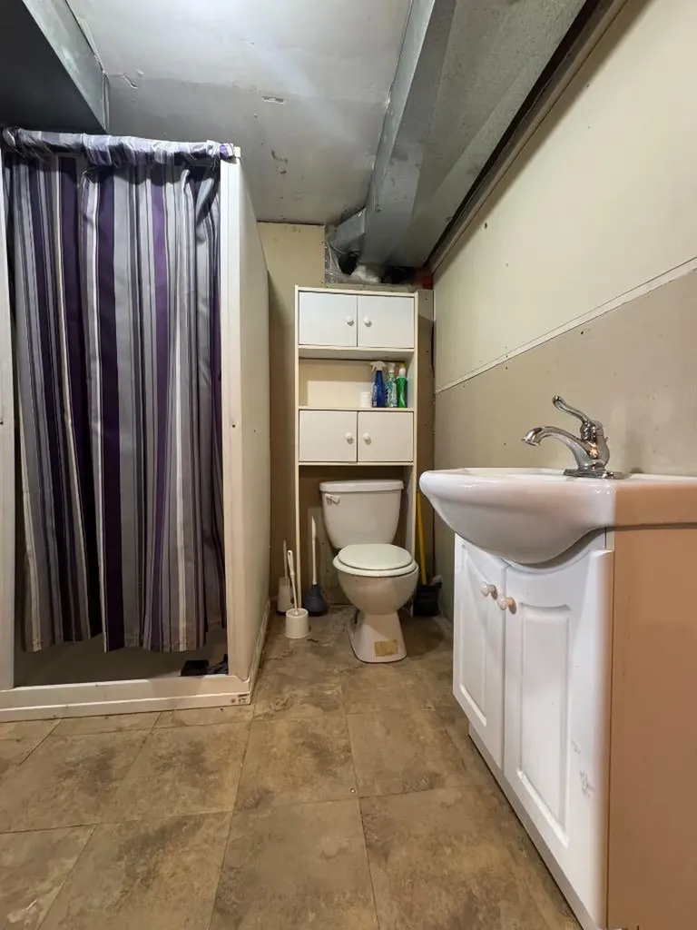 5319 47 Avenue Wetaskiwin AB T9A 0K9