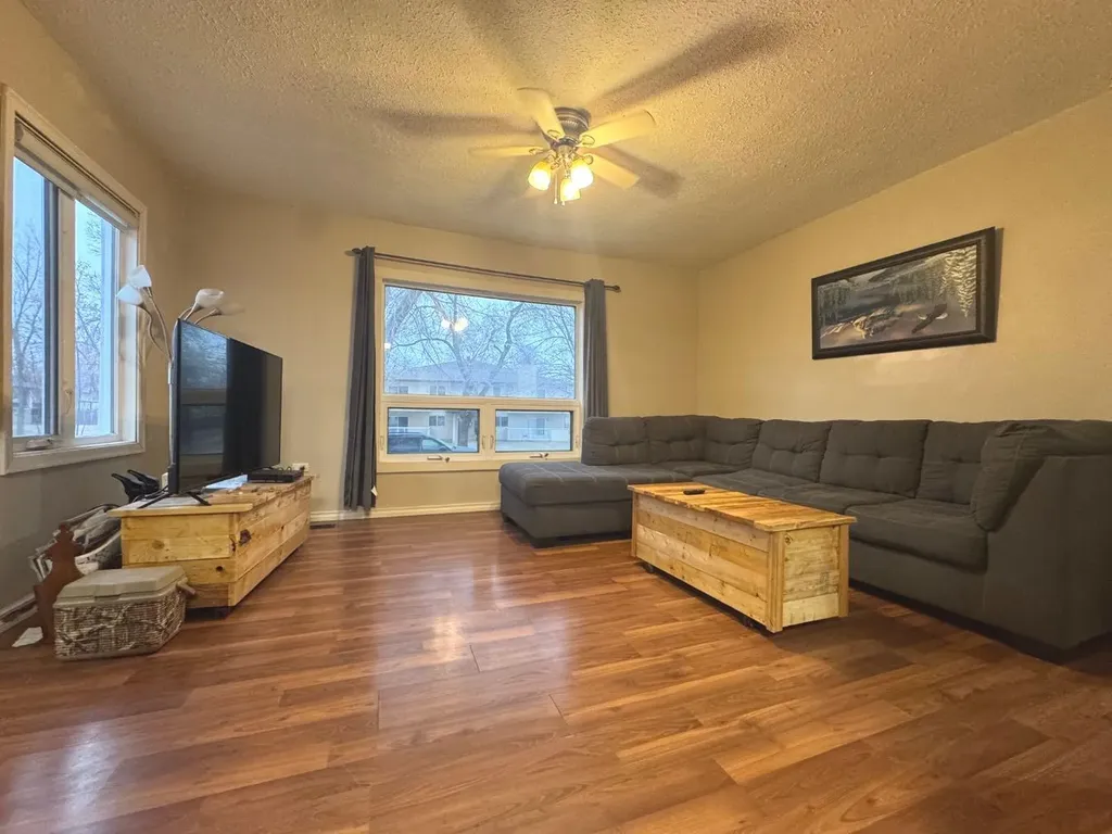 5319 47 Avenue Wetaskiwin AB T9A 0K9